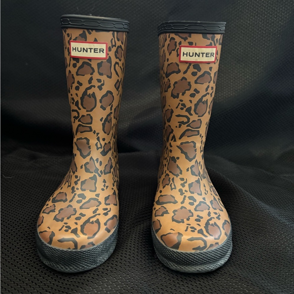 Hunter Girls’ Leopard Print Rain Boots